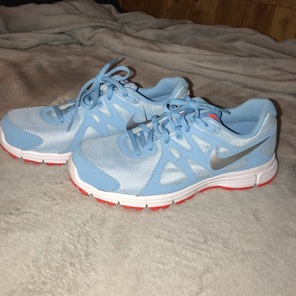 Nike shoes - Picture 7 of 7